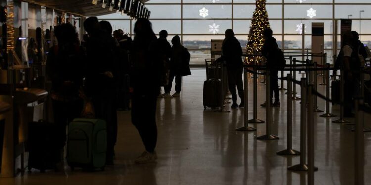 ómicron y viajes causaron un alza en la demanda de pruebas