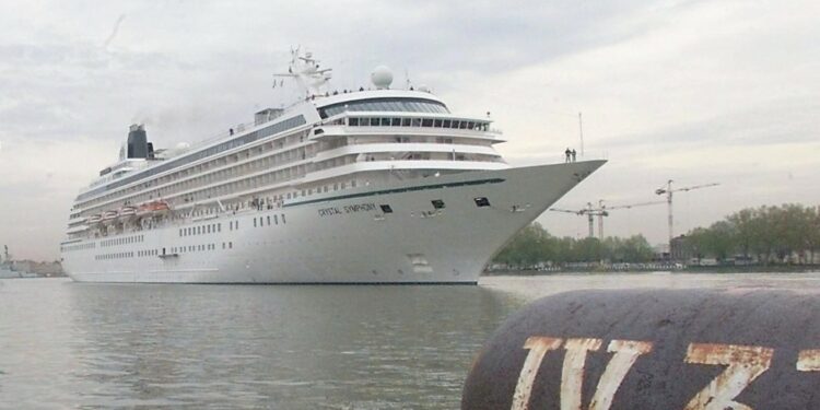 Cruceros fugitivos incautados en las Bahamas : informes — NEWS Mundo