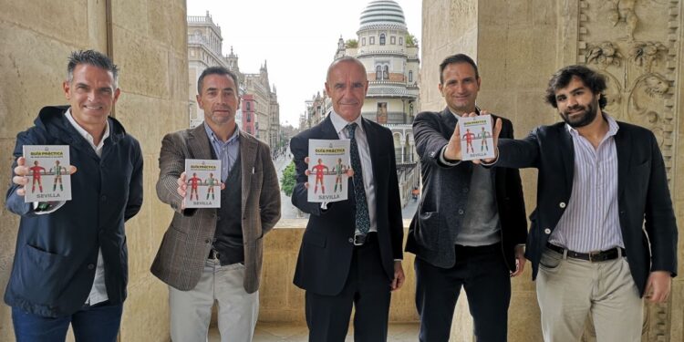 A la venta una guía turística de Sevilla orientada a los aficionados al fútbol