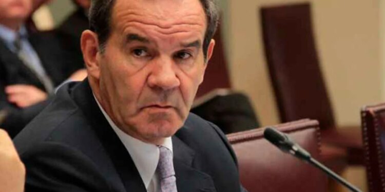 Acusan al ex canciller de Chile de gastar miles de dólares en su campaña para su próximo puesto como secretario general Iberoamericano
