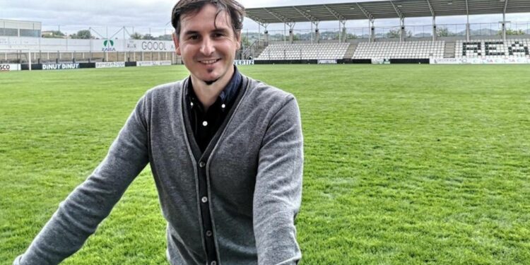 "Aunque queremos, a día de hoy no podríamos viajar a Coruña"