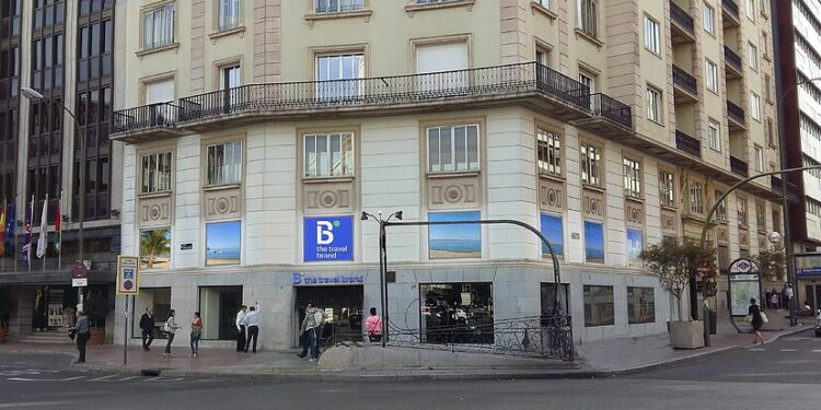 Ávoris y Travelsens se suman a la lluvia de ERTE en las agencias de viajes