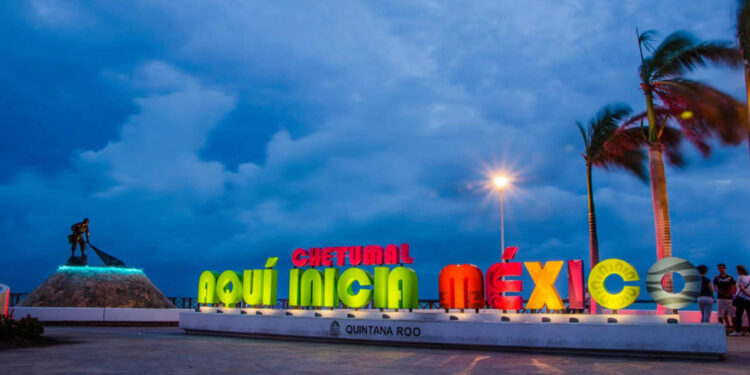 Chetumal se reactiva. El 70% de la derrama económica de los visitantes beliceños se queda en el sur del Estado.