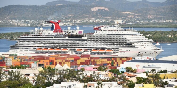 Desconocen cancelación de cruceros al puerto de Mazatlán