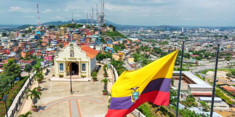 Ecuador en el puesto 31 de los mejores países para trabajar a distancia y vacacionar, según Kayak | Viajemos | La Revista