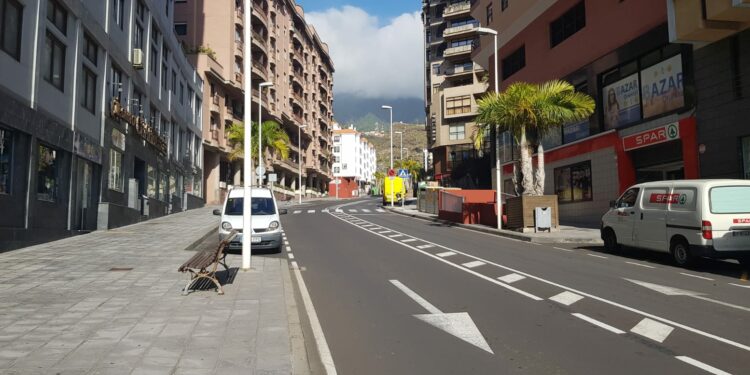 El Ayuntamiento traslada a Comercio la solicitud de ampliación de la Declaración de la Zona de Gran Afluencia Turística para la avenida El Puente