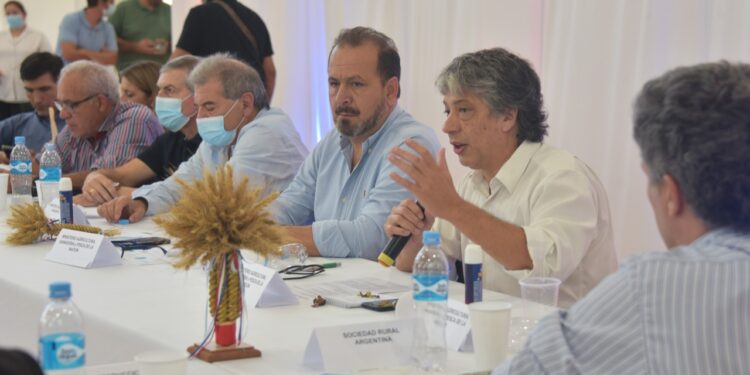 El Ministerio de Agricultura, Ganadería y Pesca participó de la 8° Mesa Nacional del Trigo