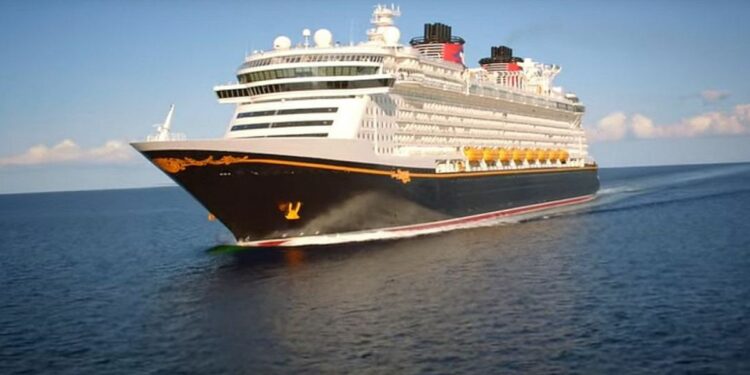 El crucero más nuevo de Disney retrasa su viaje inaugural