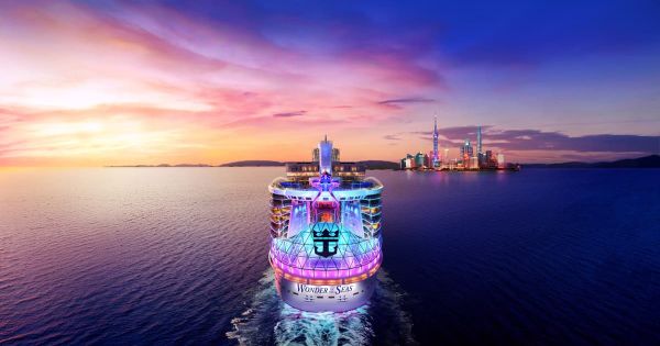 El crucero ms grande del mundo hace su viaje inaugural: cmo es y cunta gente lleva