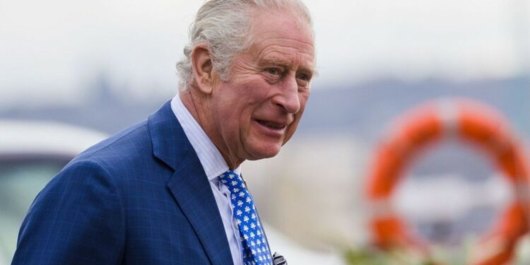 El príncipe Carlos pospone sus próximos viajes debido a una tormenta
