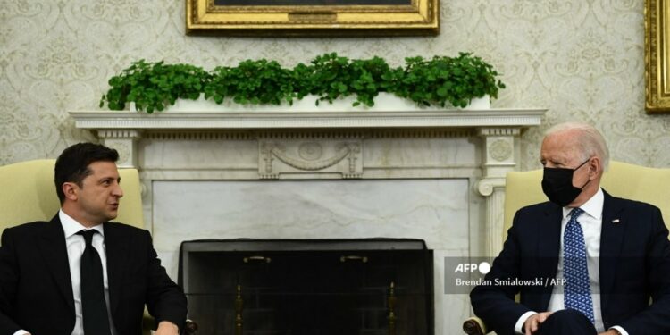 Este domingo, el presidente Joe Biden sostuvo diálogo con su homólogo ucraniano, Volodimir Zelenski.