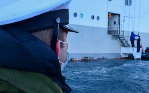 Gobernación Marítima Antártica Chilena apoyó evacuación médica de pasajera accidentada en crucero