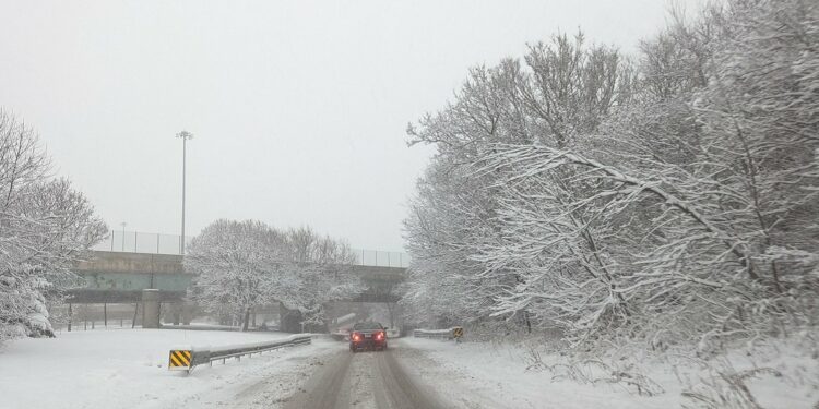 IDOT urge posponer viajes innecesarios por condiciones peligrosas del tiempo – Telemundo Chicago