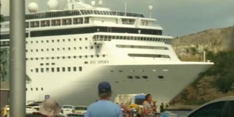 Investigan contratos entre compañías de cruceros y agencias de Cuba – Telemundo Miami (51)