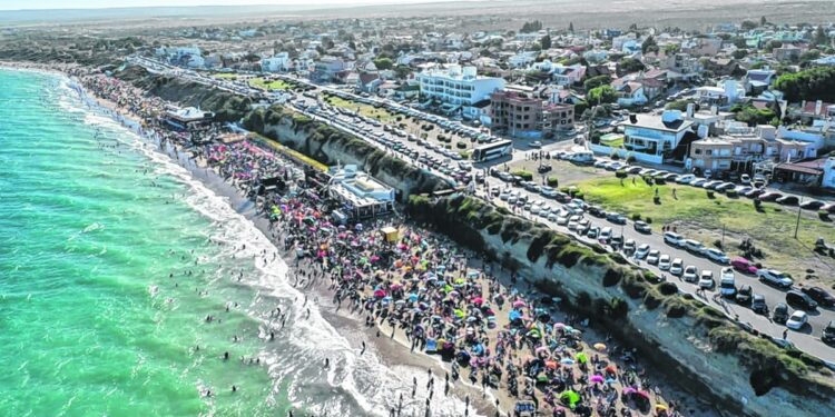 Las Grutas, Punta del Este y su coincidencia jurisdiccional