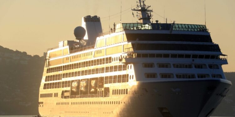 Llega a Acapulco el crucero MS Insignia Oceania Cruises al puerto de Acapulco