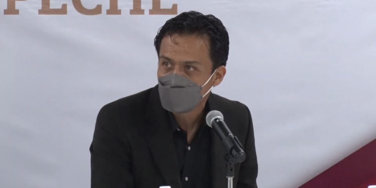 Marx Arriaga acusa a la derecha de atacar plan educativo