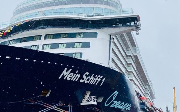 Mein Schiff 1 vuelve antes a Bremerhaven por casos de Covid