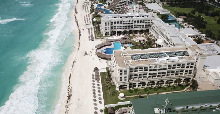 México aumenta dependencia de turistas estadounidenses