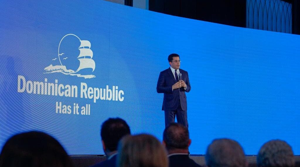 Ministro de Turismo se reúne con turoperadores y agentes de viaje en USA para promocionar RD