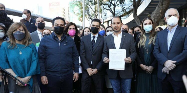 PAN denuncia ante la FGR al hijo de AMLO por presunta corrupción