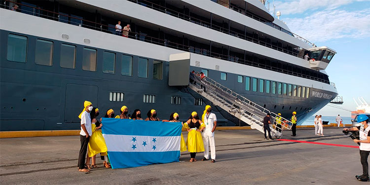 Puerto Cortés crucero World Voyager