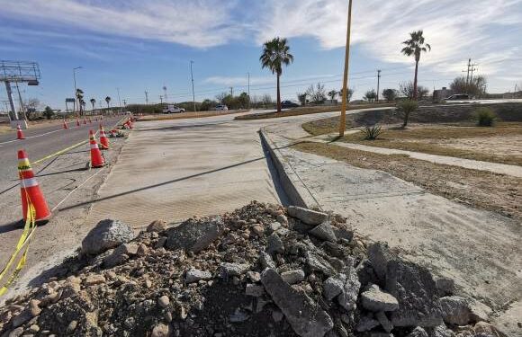 SIMAS se compromete a construir 25 Cruceros de concreto hidráulico