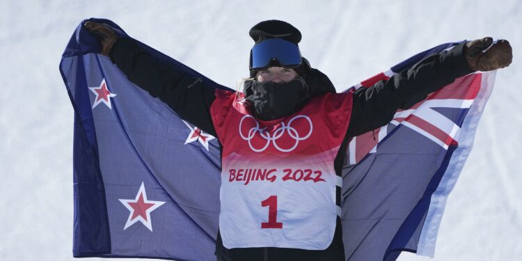 Sadowski Synnott le da el 1er oro olímpico a Nueva Zelanda