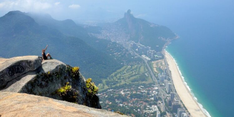 Senderismo en Brasil: un ranking de las mejores rutas para turismo activo y sustentable