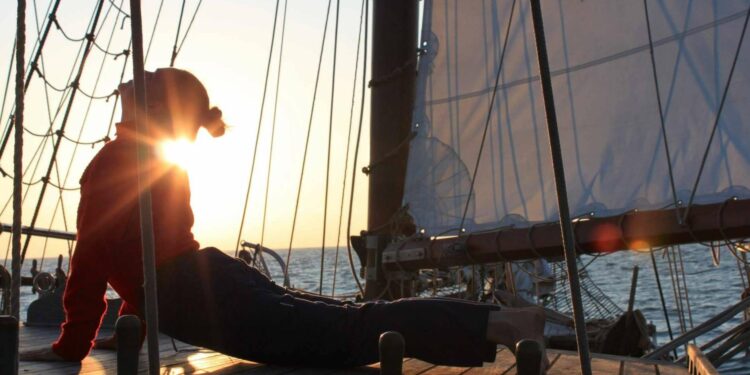 Tras el parón por el COVID-19, por fin se publican los viajes de aventura 2022 del barco Atyla