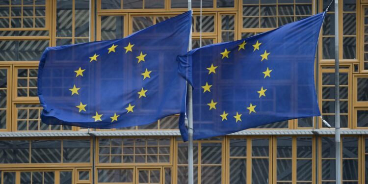 UE.- Bruselas pide prorrogar el uso del Certificado Covid para viajes sin restricciones en la UE hasta junio de 2023 – Publimetro México