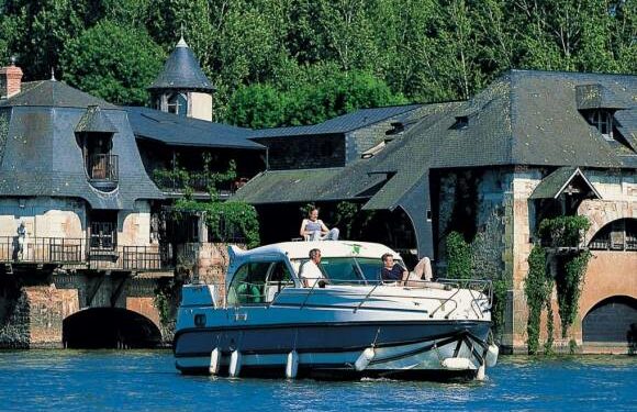 Un crucero fluvial por los canales de Francia… pilotando el barco tú mismo