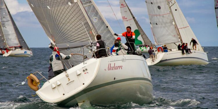 El I Trofeo Náutica Digital se decide en el Abra