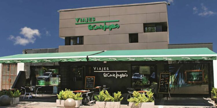 Viajes El Corte Inglés rebaja el ERE a 475 empleos y reduce el ERTE a un máximo del 40% de la plantilla | Economía