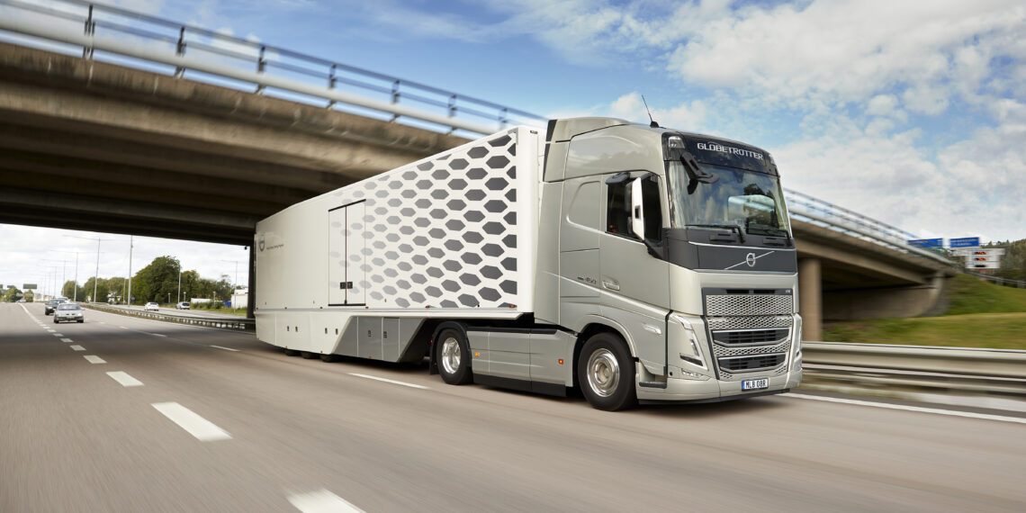 Volvo Trucks mejora la eficiencia del combustible en viajes largos