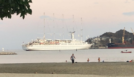 ¡Santa Marta recibe al crucero Windsurf !