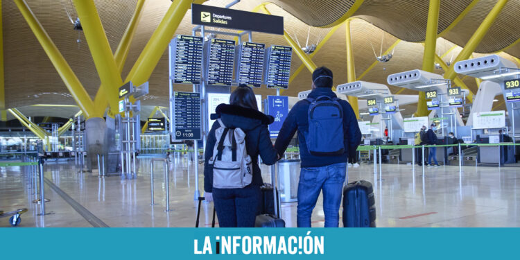¿Buscas un vuelo? Estos son los días y meses más baratos para viajar en 2022