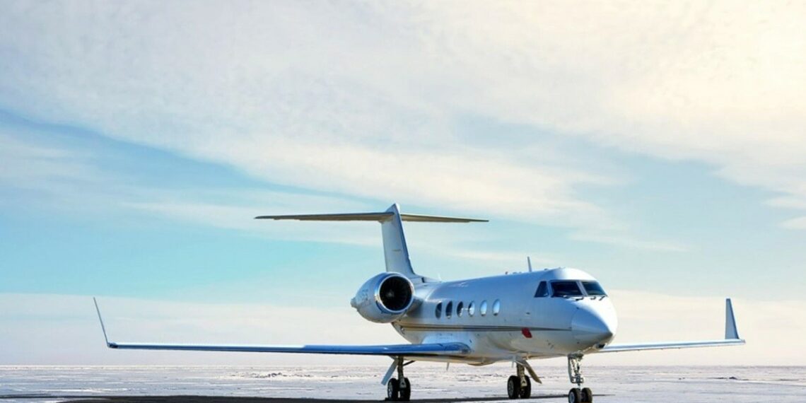 ¿Cuánto cuesta rentar un avión privado?