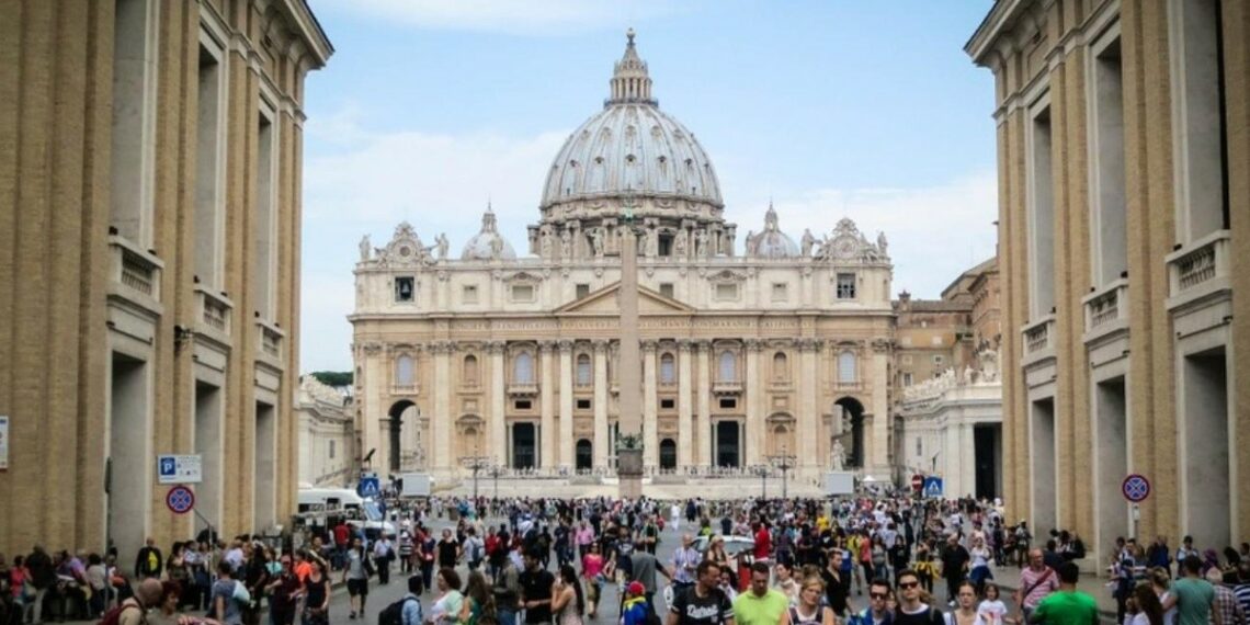 ¿Cuánto cuesta viajar al Vaticano y qué atractivos turísticos tiene?