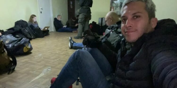 ¿Quién es Alex Tienda? El youtuber de viajes que está atrapado en Ucrania tras el ataque de Rusia