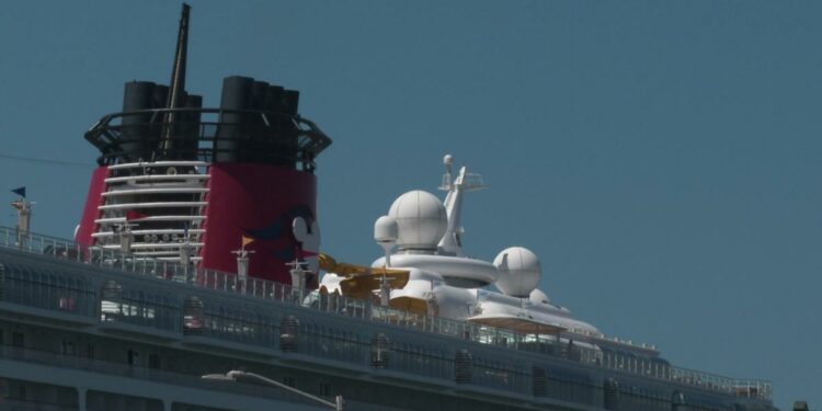 Disney y Carnival Panorama dejan más de 10 MDP a Vallarta