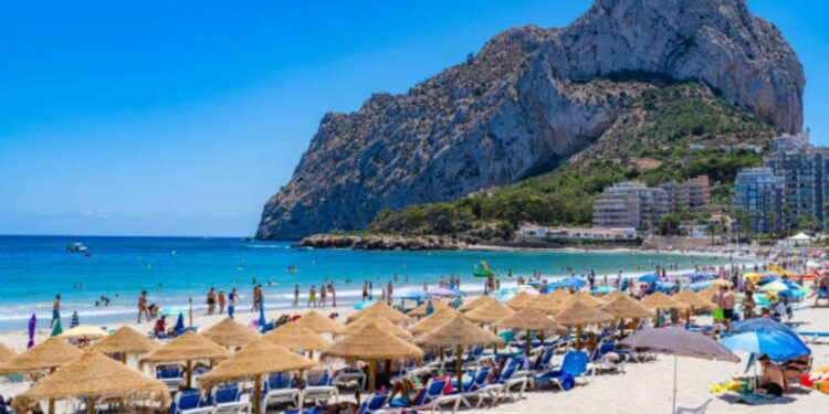 8 ciudades perfectas para viajar por España esta primavera