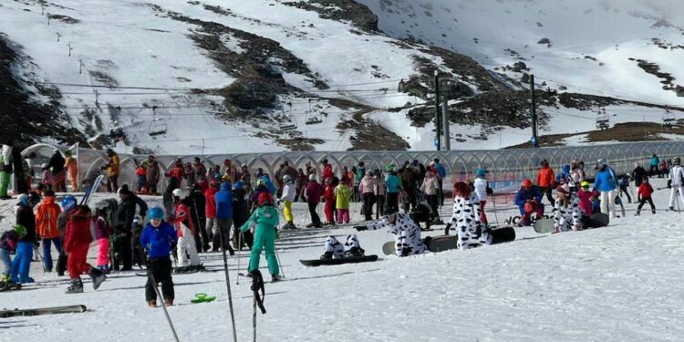 Alto Campoo supera los 123.000 esquiadores y va camino de la mejor temporada de la historia