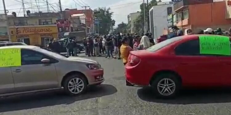 Atención, bloquean crucero en Tulancingo | Periódico AM