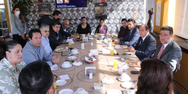 Boletín de prensa 866 Empresarios, Gobierno del Estado, de los municipios de Guadalupe y Zacatecas trabajan para fortalecer actividad turística de la entidad