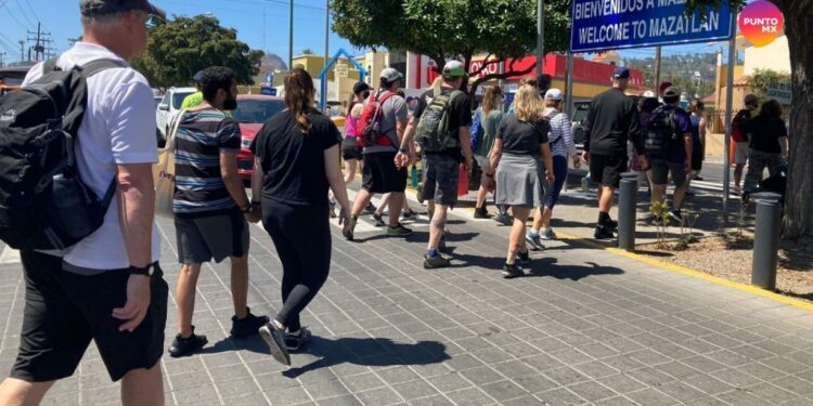 Cada vez son más turistas de cruceros que prefieren visitar poblados 