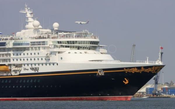 Cartagena se consolida como un puerto de cruceros y recibirá 2.400 pasajeros