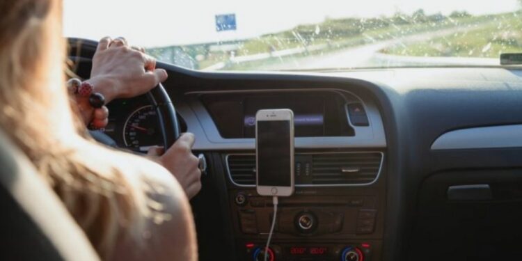 Chofer de una app de viajes fue violada por un pasajero