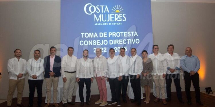 Consejo de Asociación de Hoteles Costa Mujeres rinde protesta