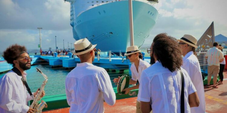 Continúa recuperación del sector de cruceros de Puerto Rico » ¡ Aquí te enteras primero !